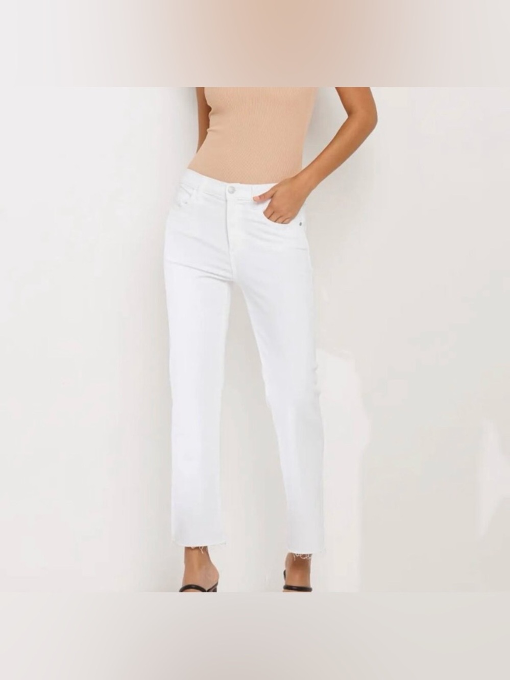 Sneak Peek White High Rise Slim Straight Jeans - NWT